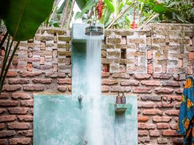 Gibbs-Farm-Deutsches-house-outdoor-shower-
