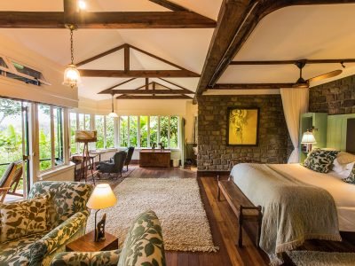 Gibbs-Farm-cottage-interior-bedroom-living-area
