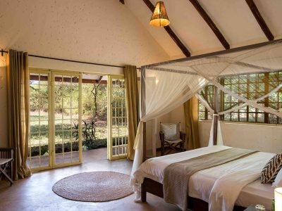 Villa-Furah-Kiboko-Master-Bedroom2-1